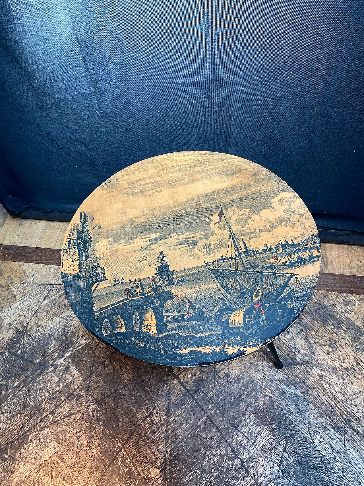 Tavolino da caffè alla maniera di Fornasetti, anni '60 1248653