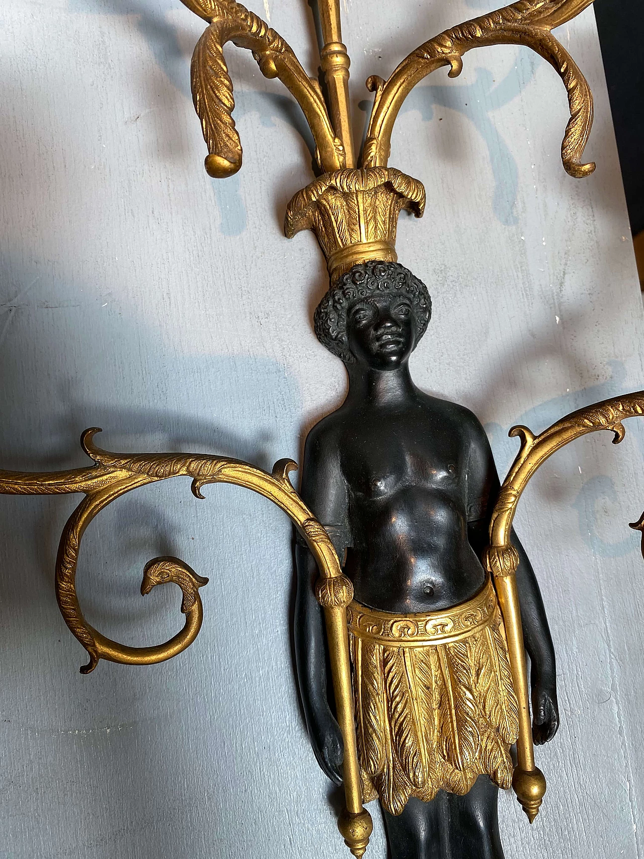 Brass lamp couple with Moors, 19th century 1248705