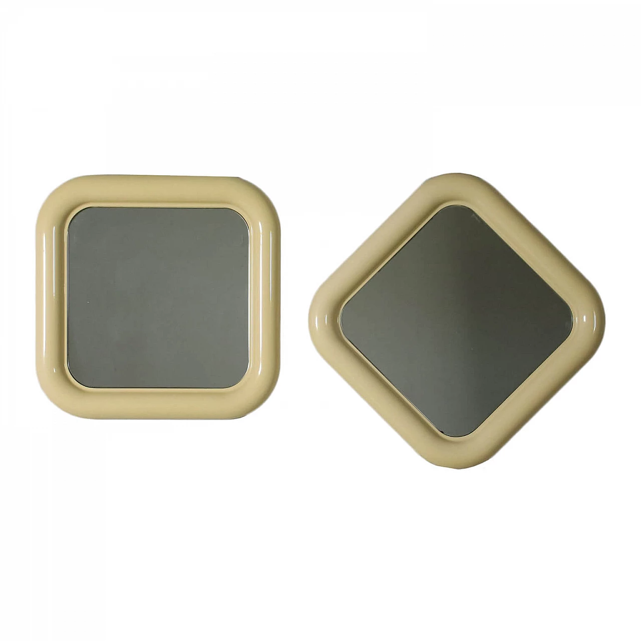 Coppia di specchi Delfo in materiale plastico di Sergio Mazza per Artemide, anni '60 1249068