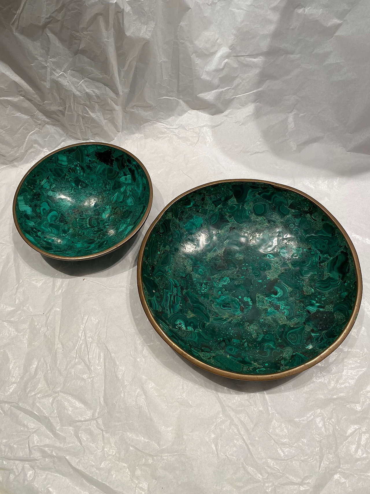Coppia di centrotavola in malachite e ottone 1249095