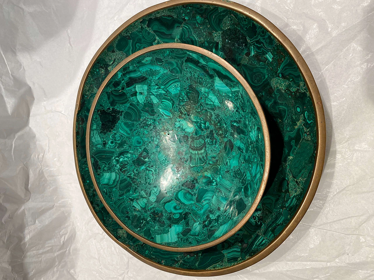 Coppia di centrotavola in malachite e ottone 1249097