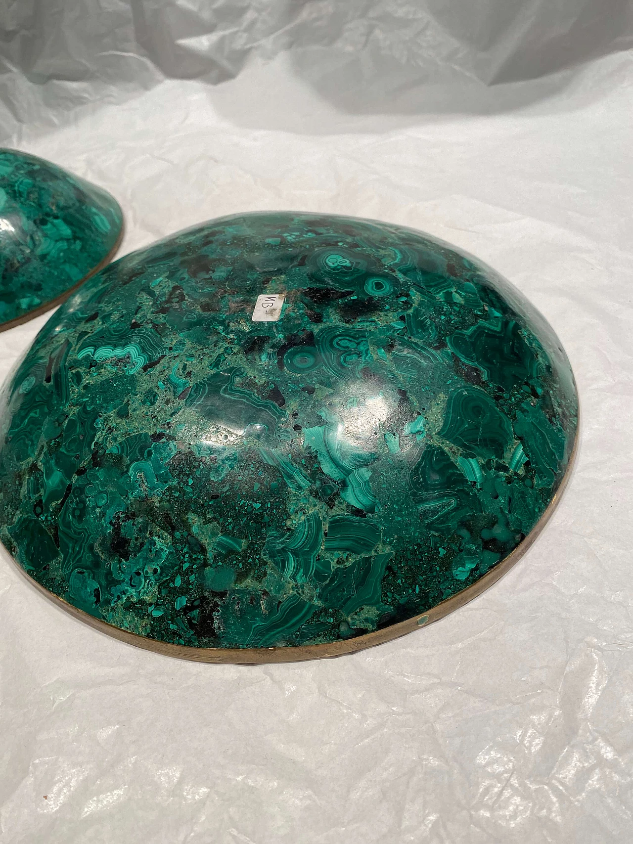 Coppia di centrotavola in malachite e ottone 1249102