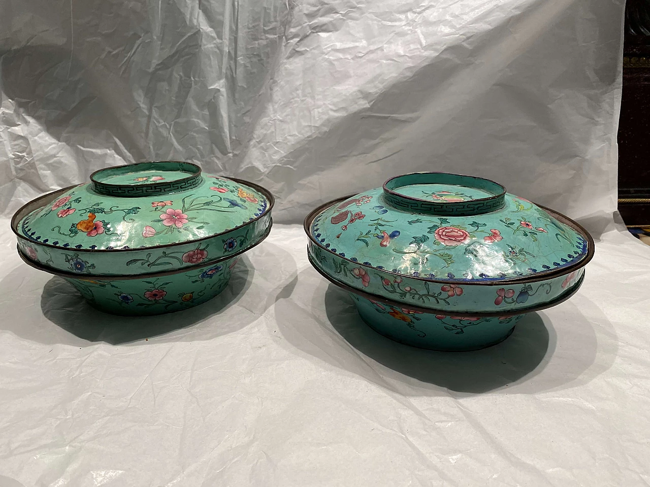 Pair of Canton dishes in enameled metal with lid, 1800 1249117