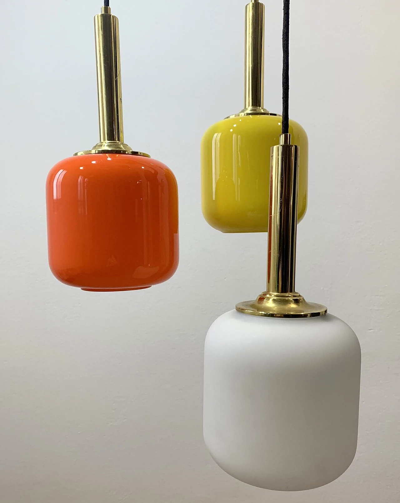 Suspension lamp in layered opaline glass, 70s 1249502