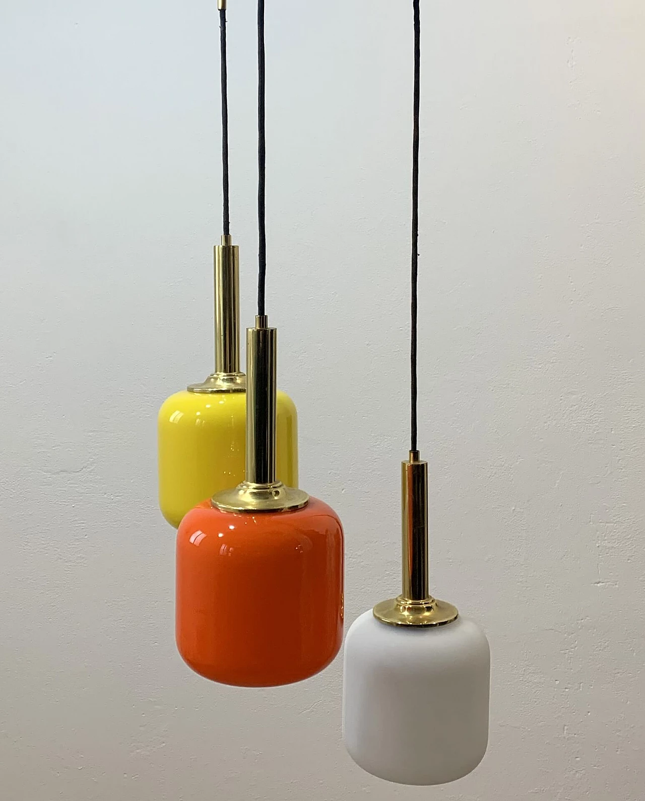 Suspension lamp in layered opaline glass, 70s 1249506