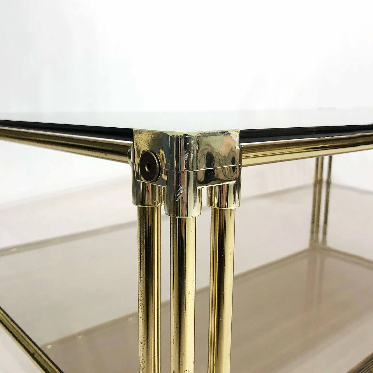 Two-tier coffee table in brass and smoked glass, 70s 1250079