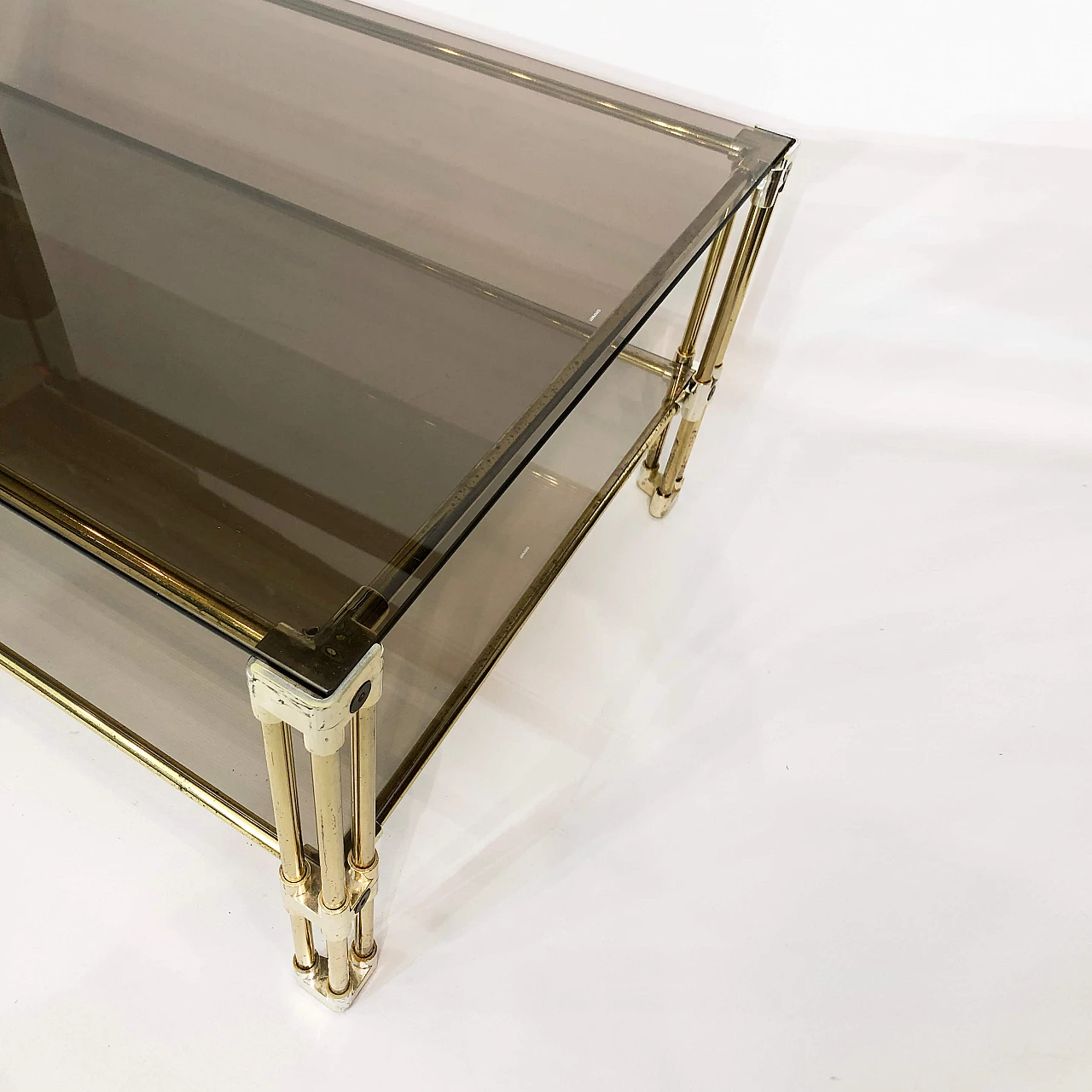 Two-tier coffee table in brass and smoked glass, 70s 1250084