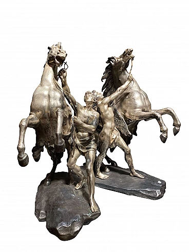 Coppia di statue equestri in bronzo argentato, fine '800