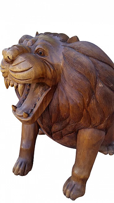 Sgabello o porta vasi in rovere con leone ruggente, inizio '900