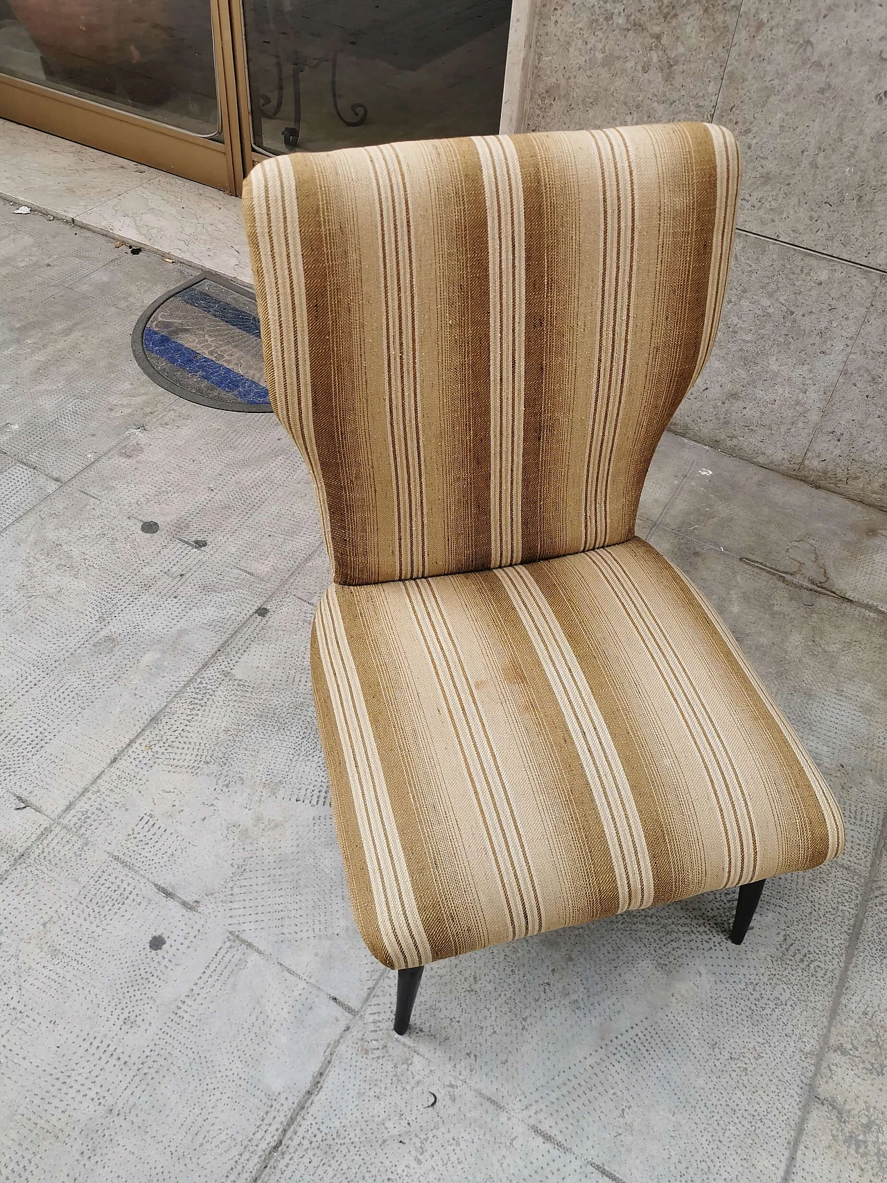 Small armchairs with high wooden feet, 50s 1251168