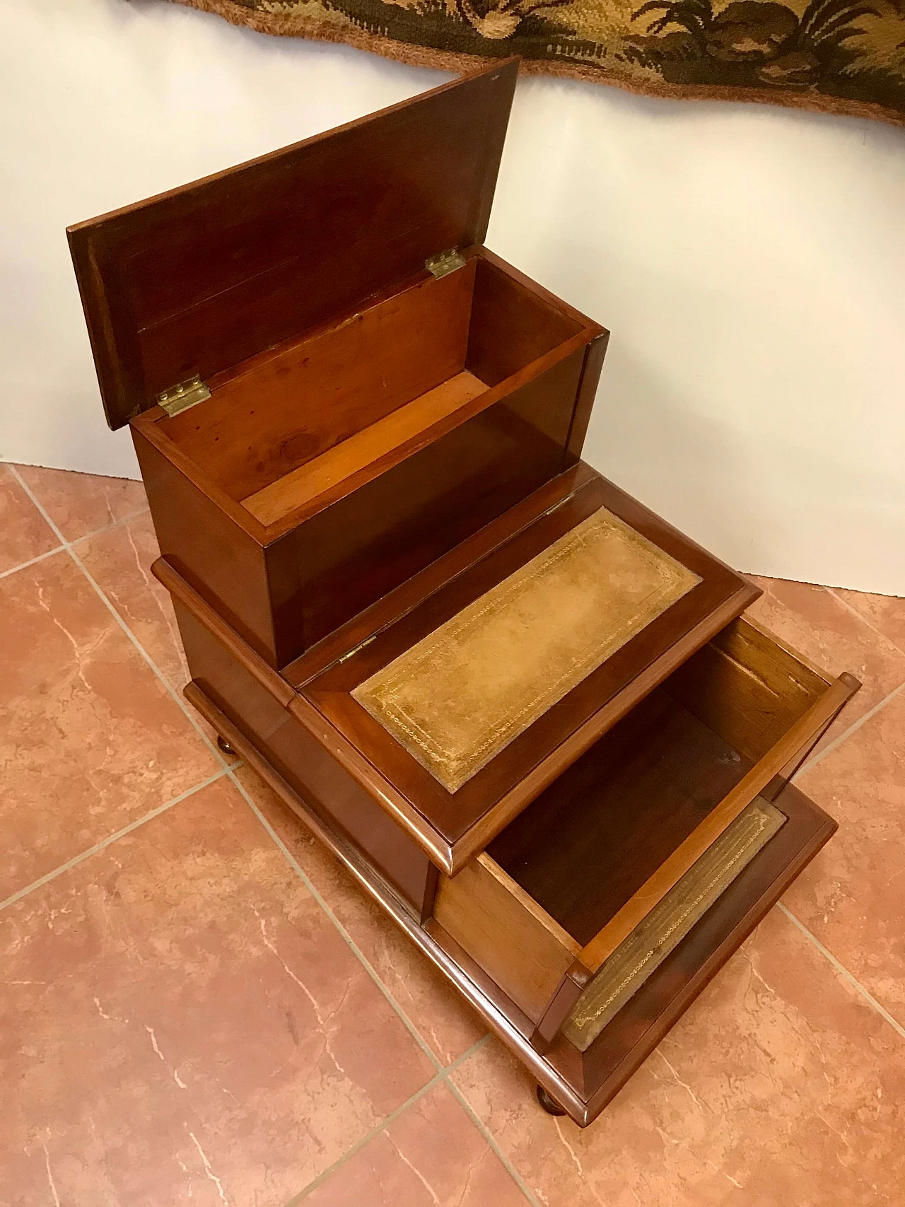 3 steps library ladder in mahogany and leather with 2 compartments, 19th century 1251624