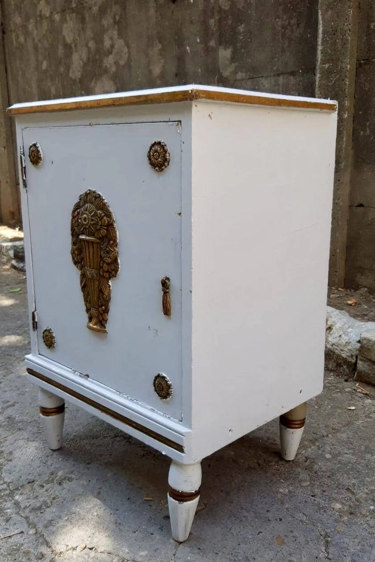Small french ivory lacquered cabinet, 1930s 1251664