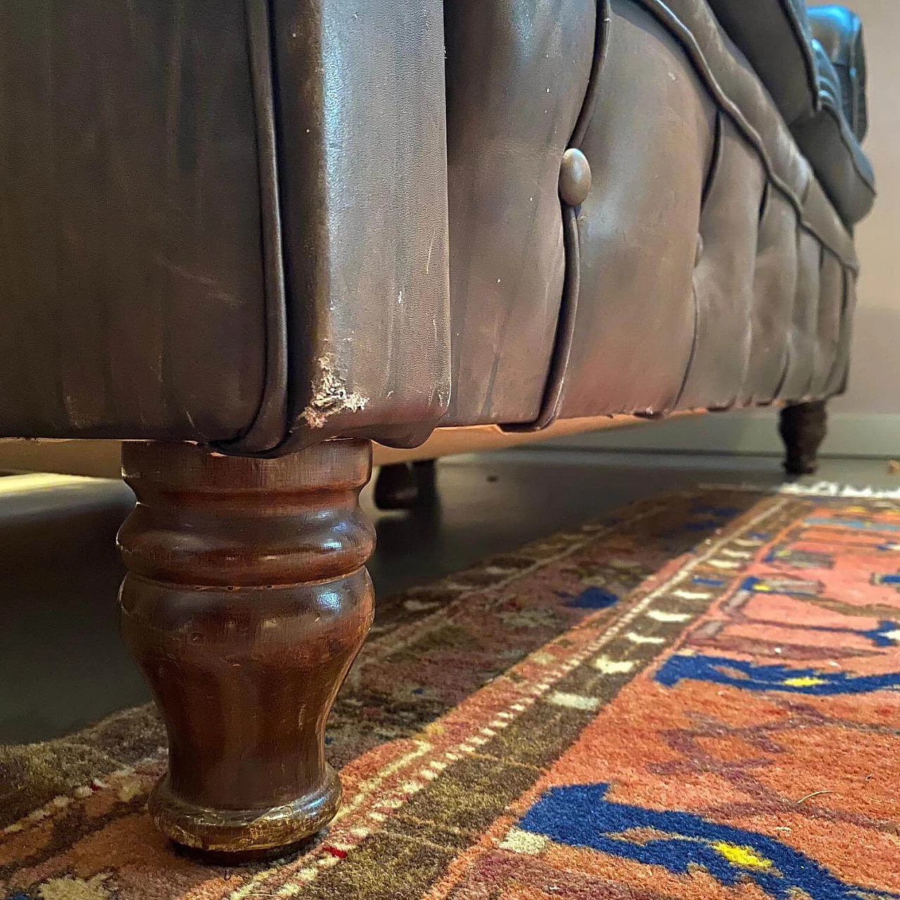 Divano Chesterfield in pelle, anni '60 1252311