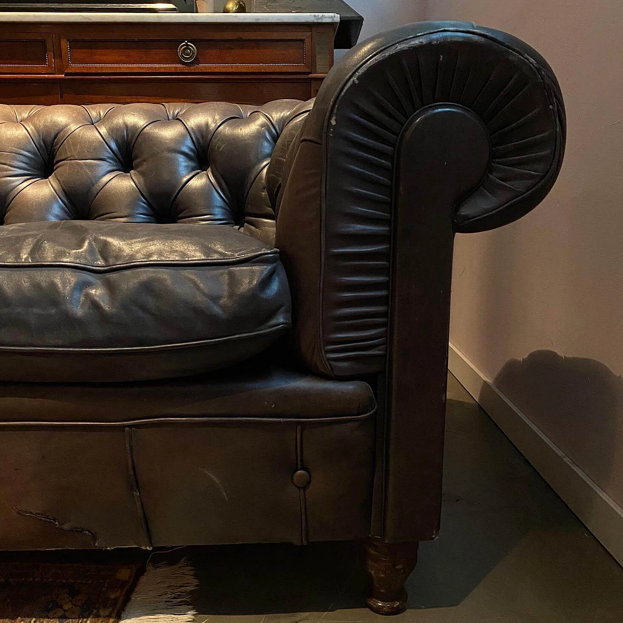 Divano Chesterfield in pelle, anni '60 1252313