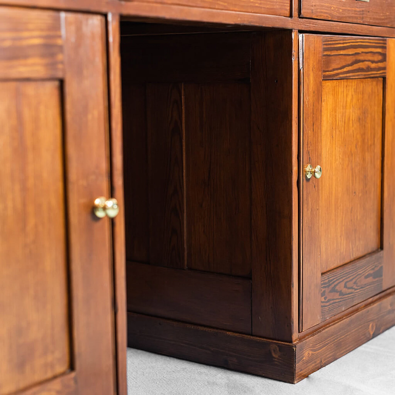 Wooden and leather desk, early 20th century 1252536