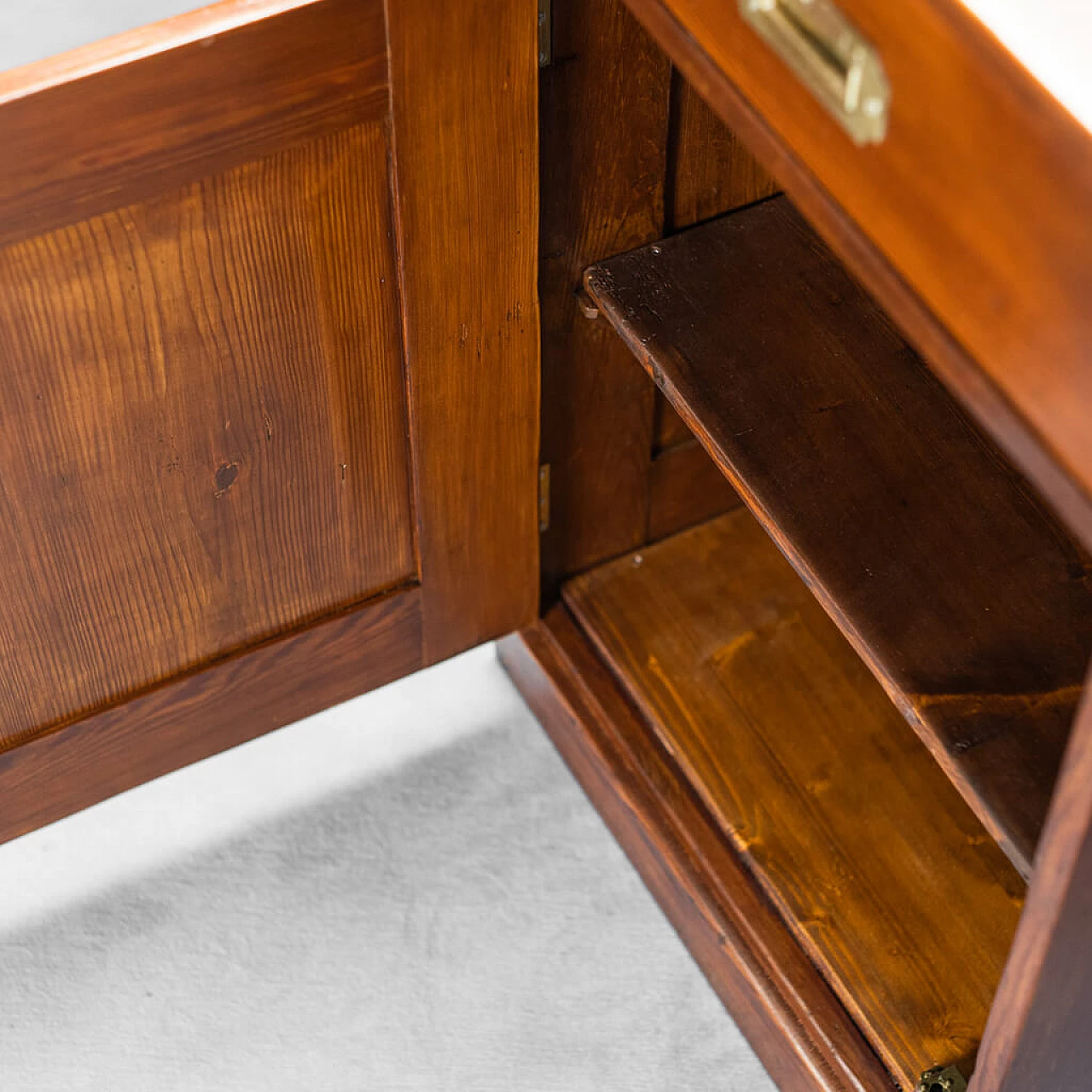 Wooden and leather desk, early 20th century 1252540