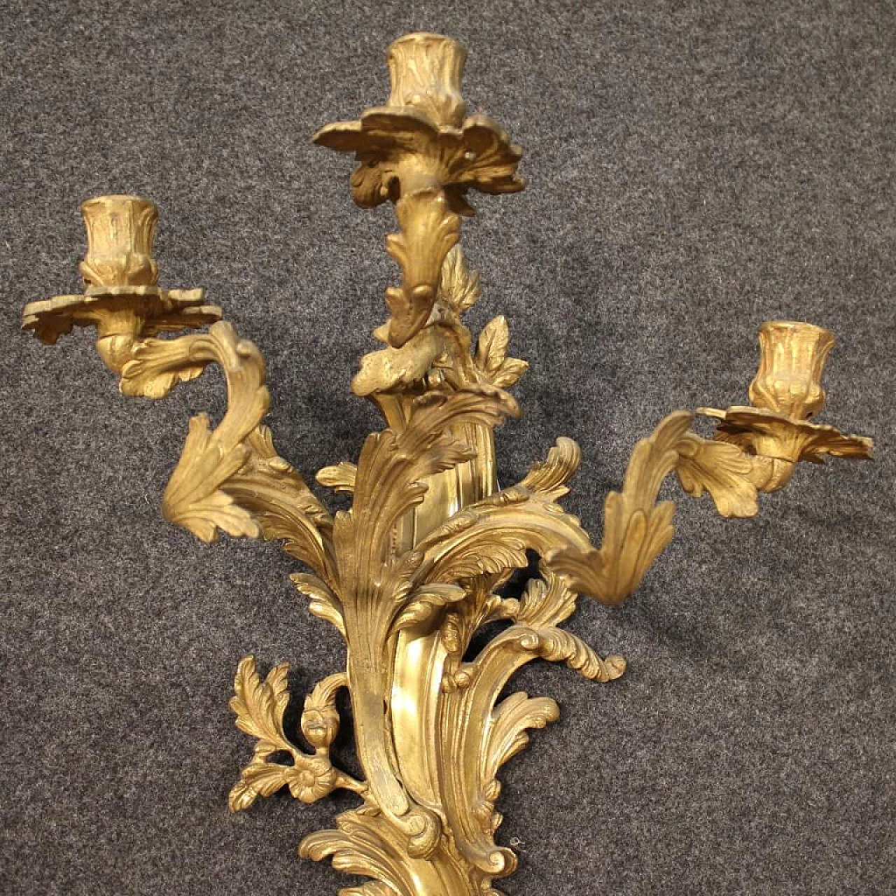 Pair of french wall sconces in gilded bronze in Louis XV style 1252588