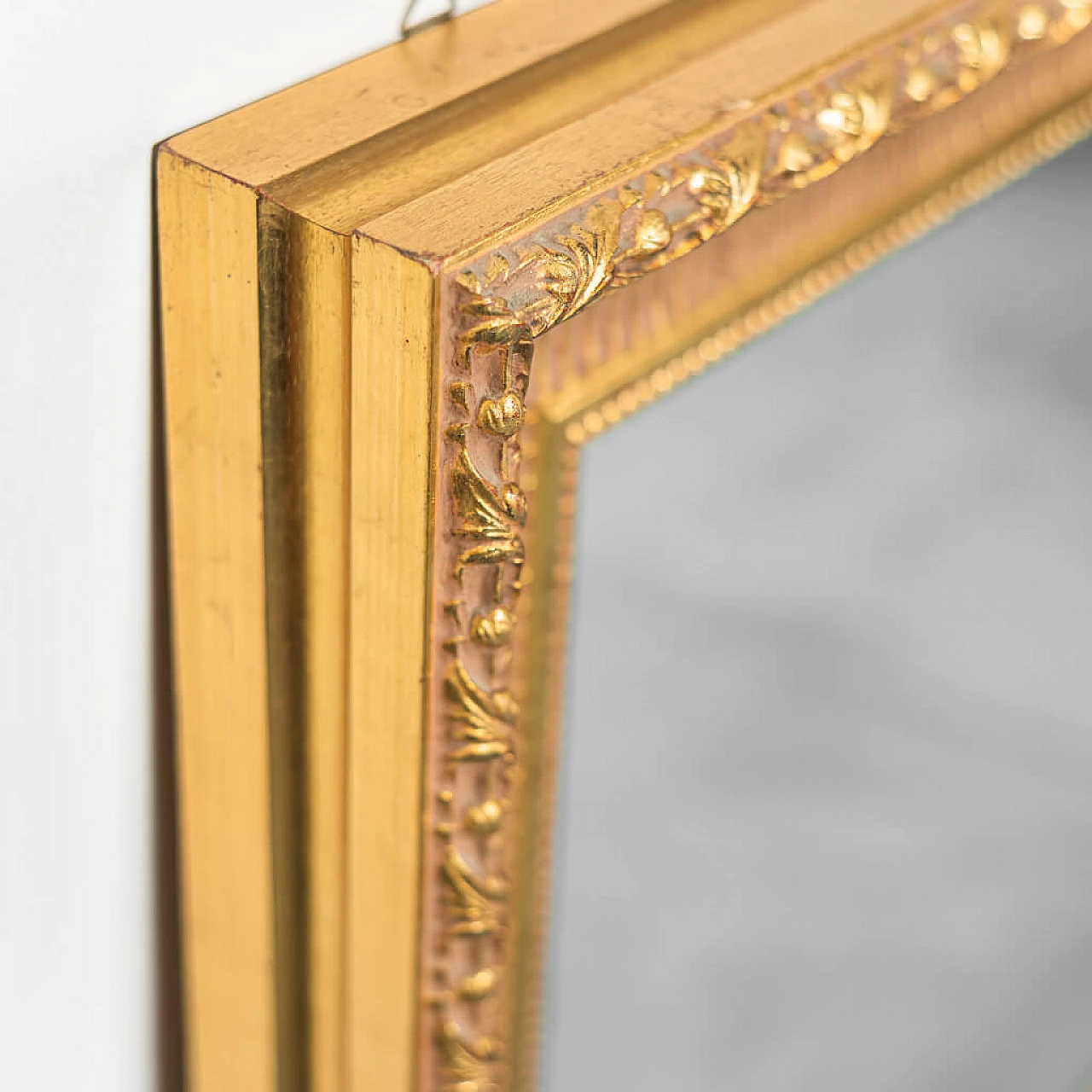 Specchio rettangolare in legno dorato, anni '50 1252863