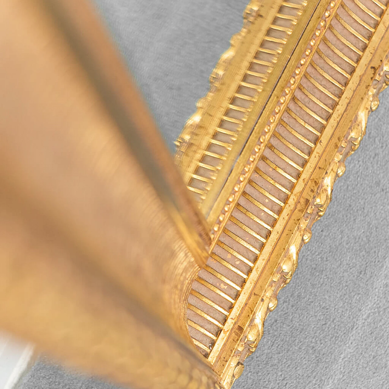 Specchio rettangolare in legno dorato, anni '50 1252865
