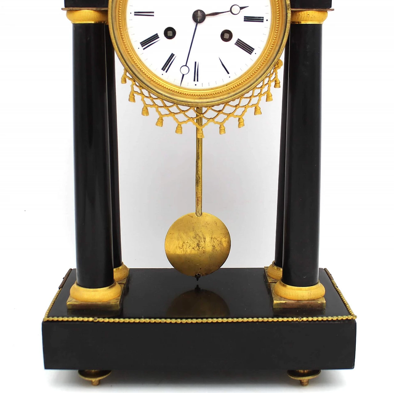 Direttorio clock with pendulum in gilded bronze and black Belgium marble, 18th century 1253192