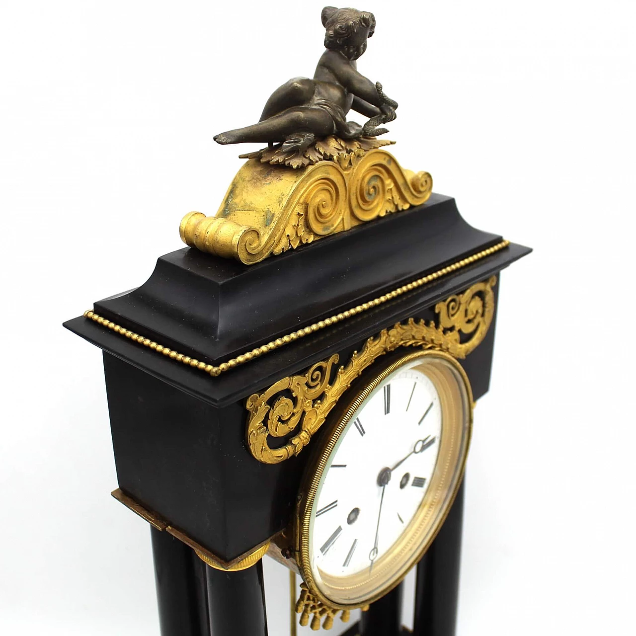 Direttorio clock with pendulum in gilded bronze and black Belgium marble, 18th century 1253198