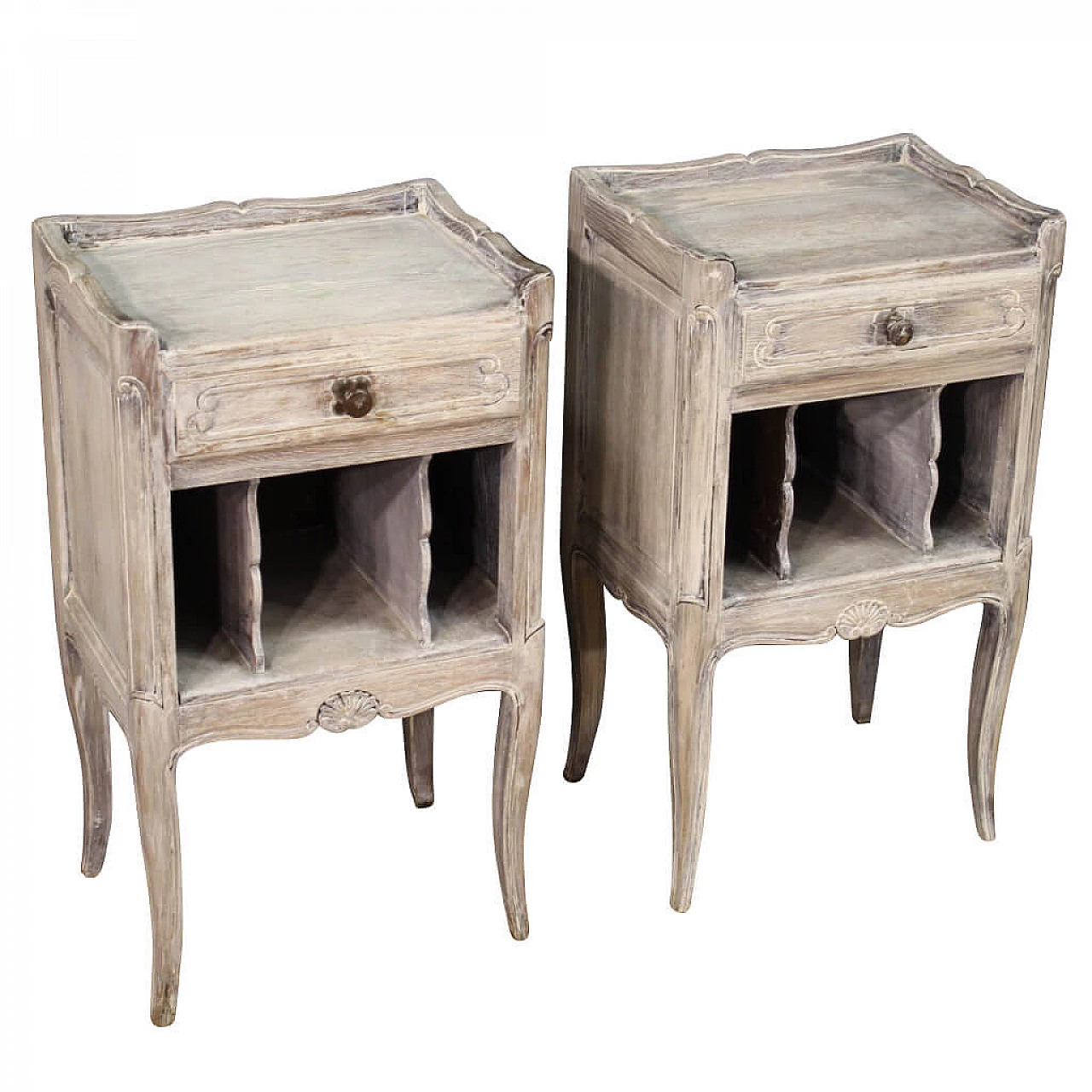 Coppia di comodini in legno Shabby chic, anni '60 1253533