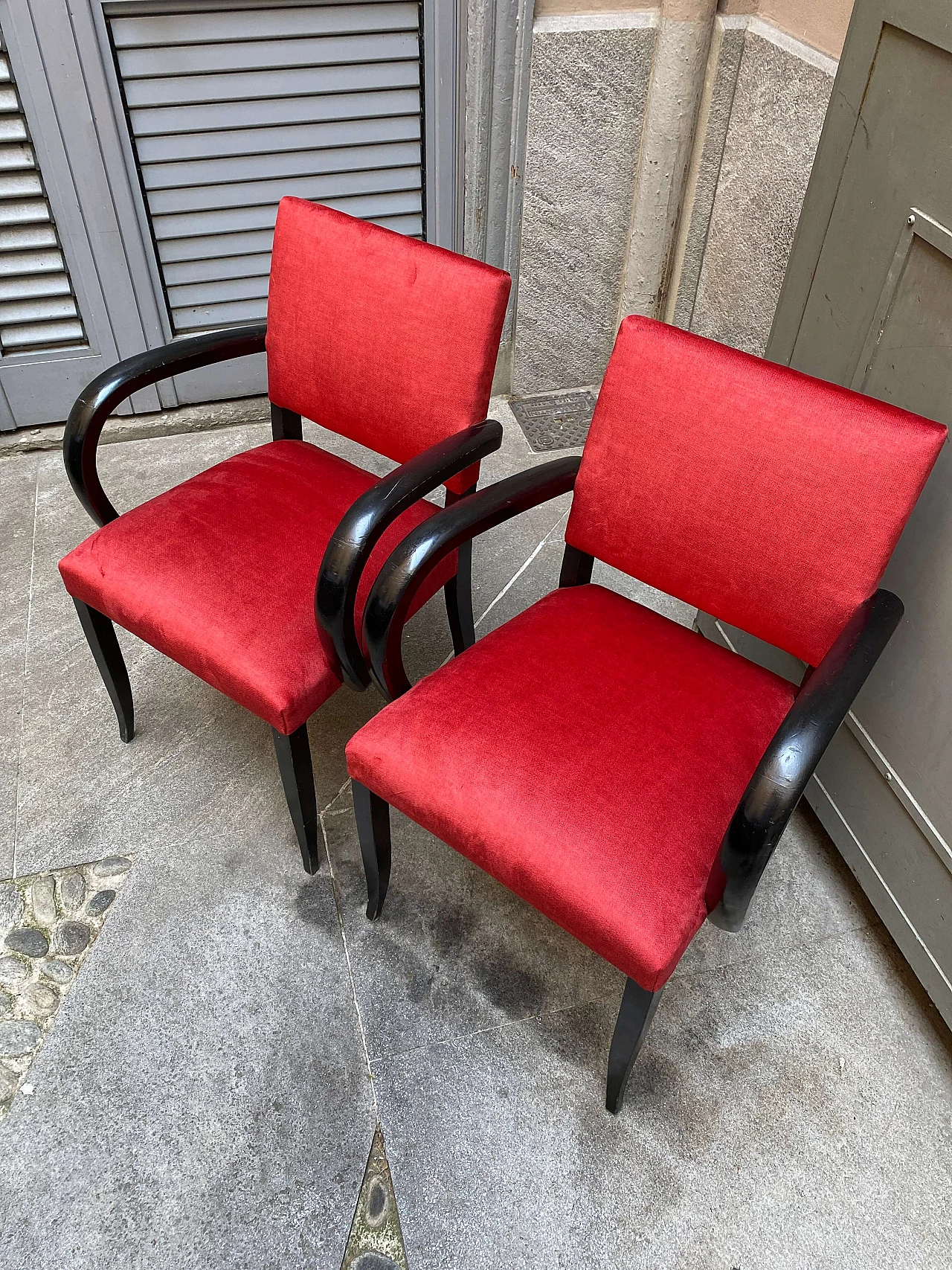 8 French armchairs in red velvet and ebonized wood, 1950s 1253662