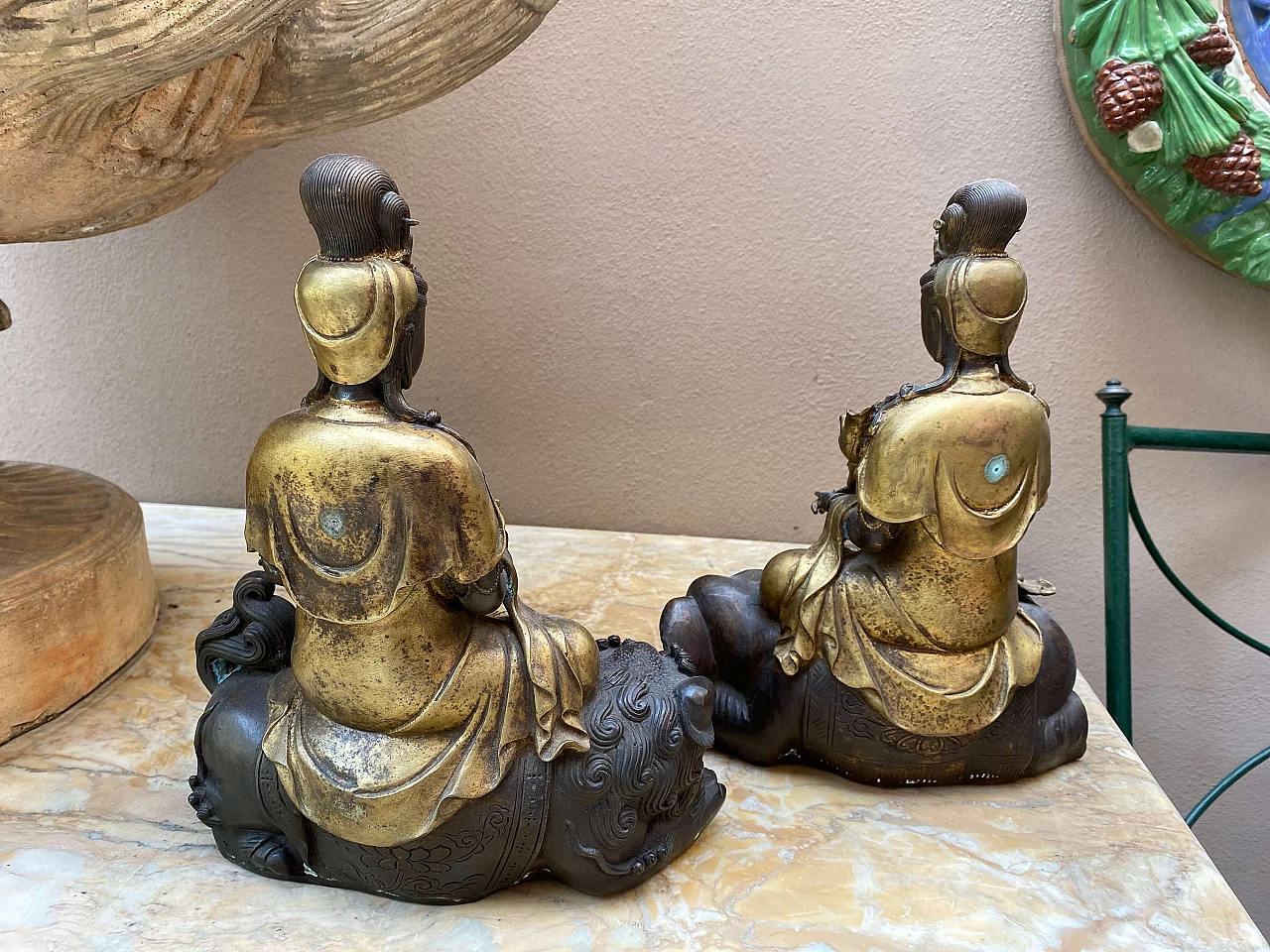 Pair of bronze sculptures depicting Guanyin, 19th century 1253736