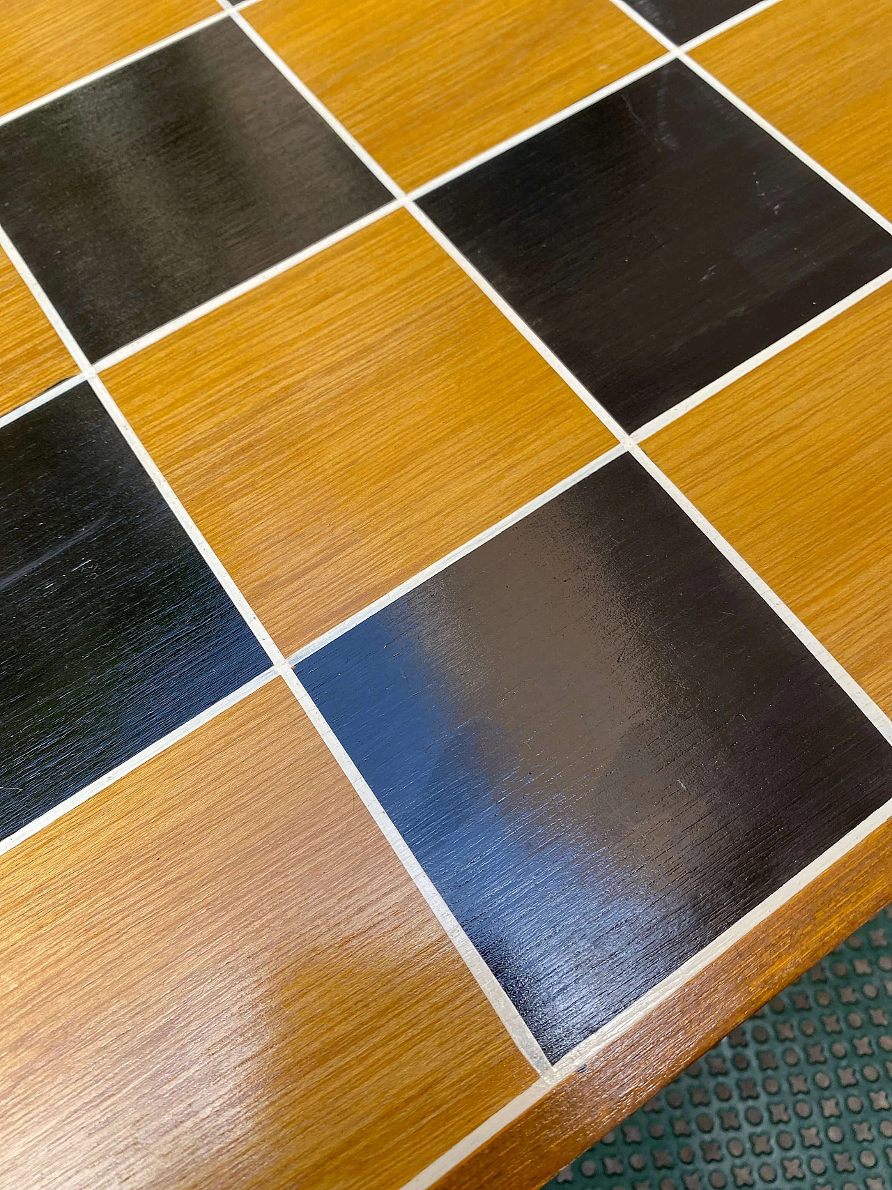 Scacchiera in legno con scacchi in avorio chinoiserie, metà ‘900 1253766