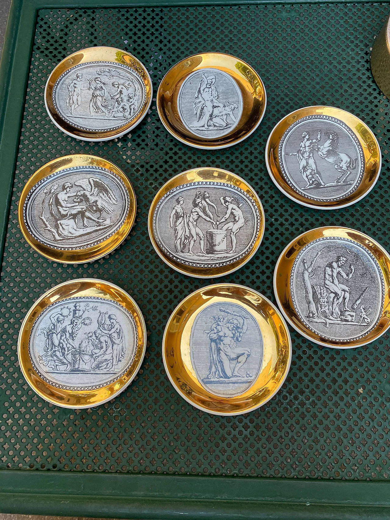 8 Piattini serie Cammei e fatiche d’Ercole di Fornasetti, anni ‘50 1253797