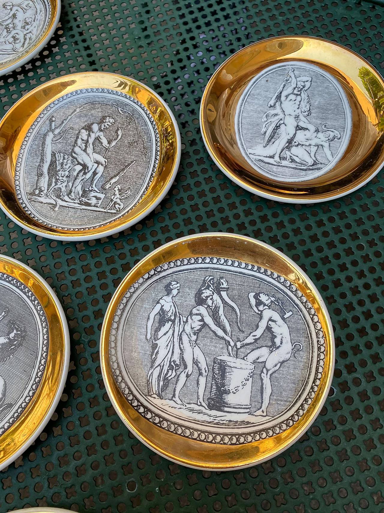 8 Piattini serie Cammei e fatiche d’Ercole di Fornasetti, anni ‘50 1253801