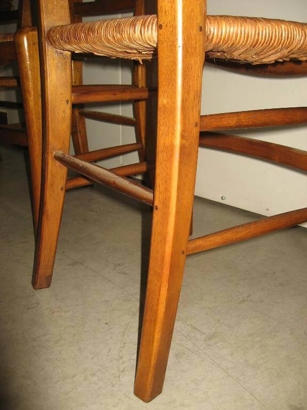 4 Walnut chairs with straw seat, early 2000s 1253816