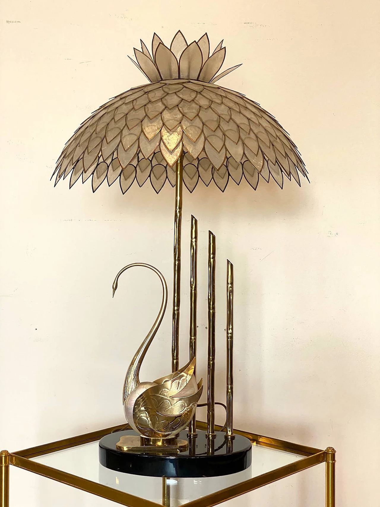 Mother-of-pearl and brass table lamp, 70s 1253834