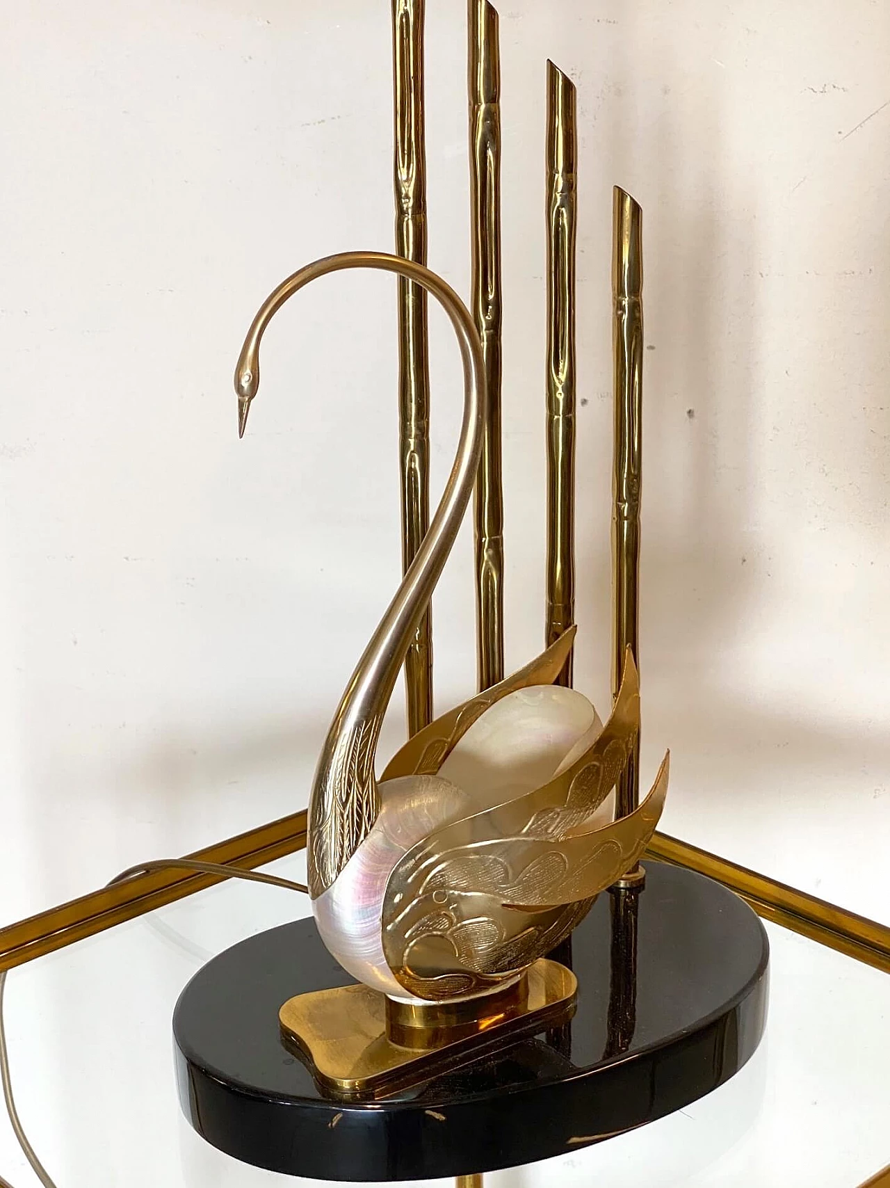 Mother-of-pearl and brass table lamp, 70s 1253845