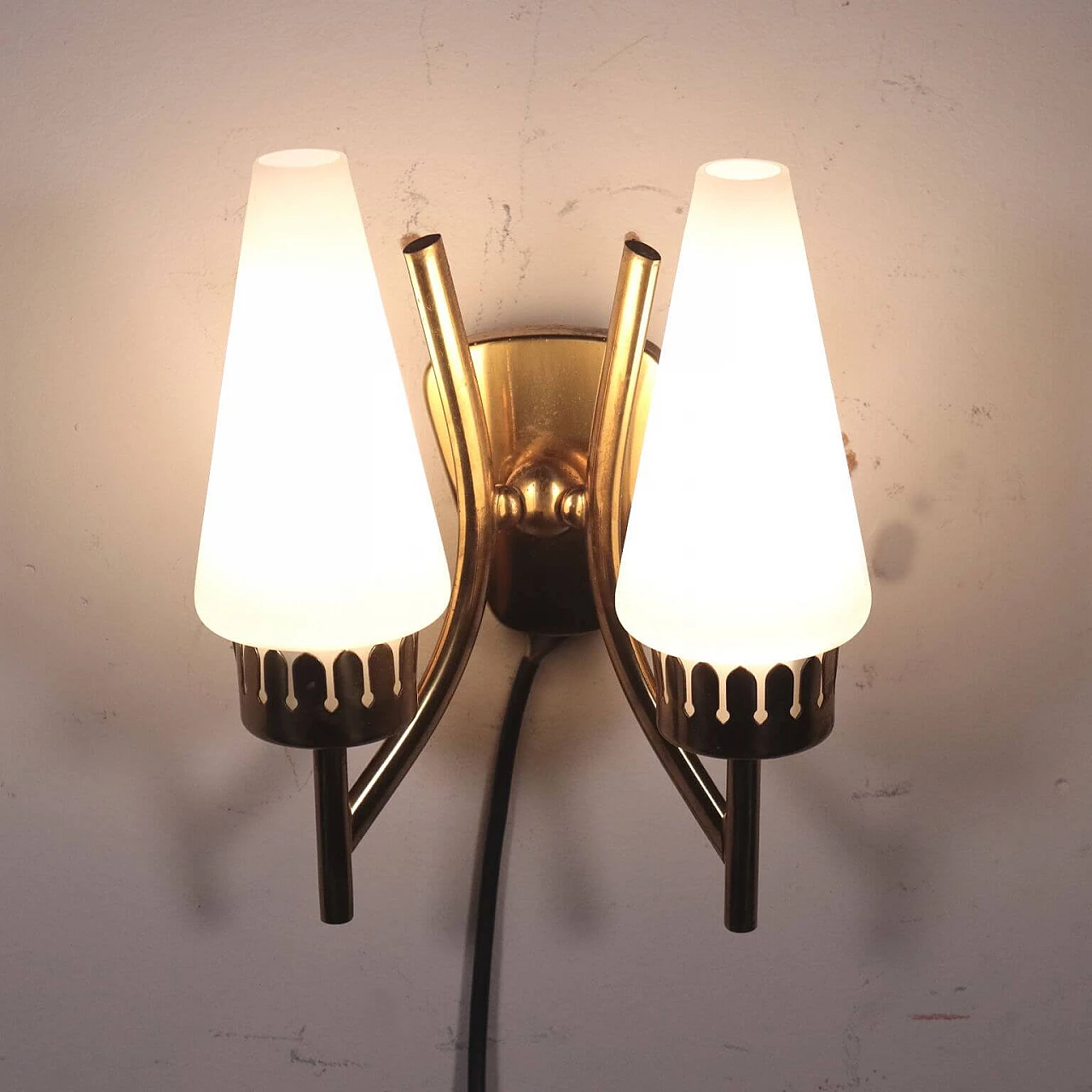 4 Wall lamps in opaline glass and brass, 50s 1254133