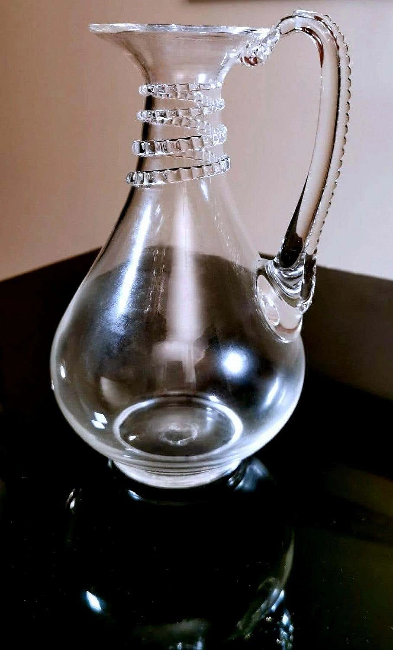 Servizio di 36 bicchieri e brocca in vetro soffiato di Murano con decorazioni, anni '50 1254432