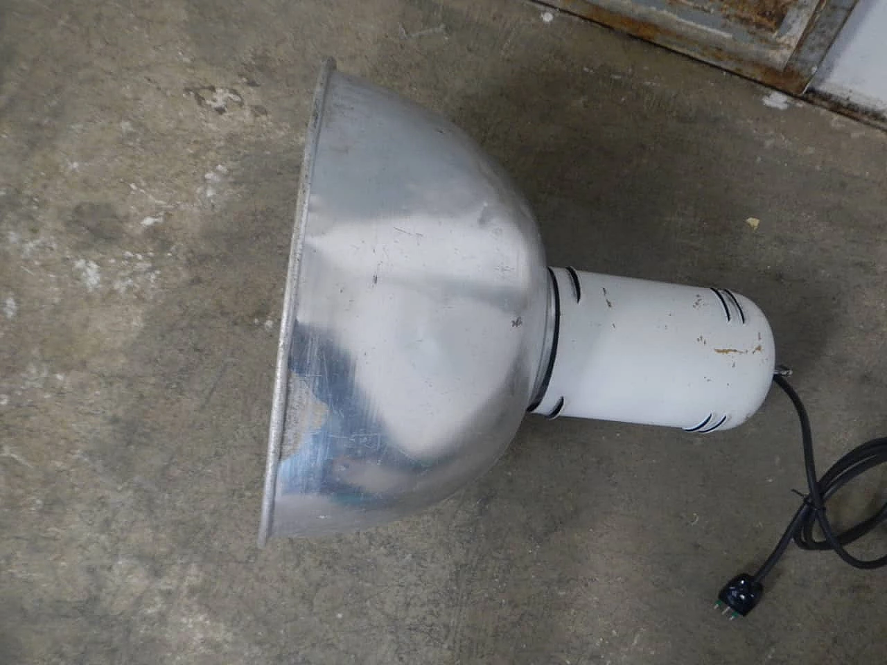 Lampada industriale, anni '60 1254733