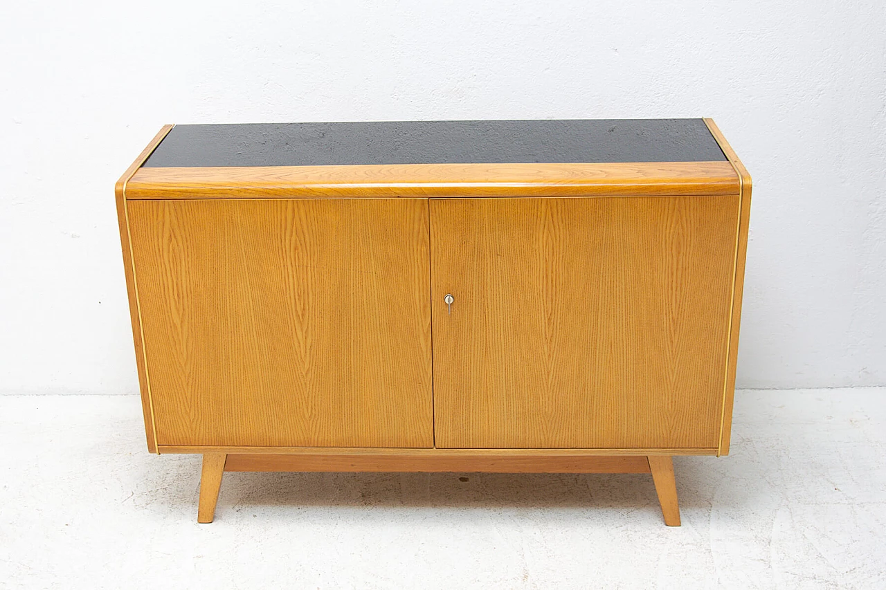 Beech and glass sideboard by Hubert Nepožitek & Bohumil Landsman for Jitona, 60s 1254977