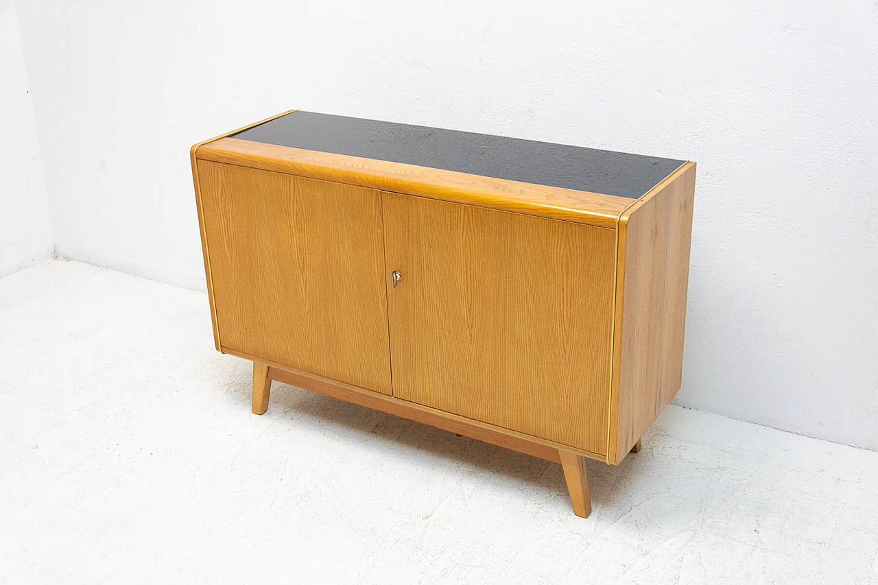 Beech and glass sideboard by Hubert Nepožitek & Bohumil Landsman for Jitona, 60s 1254979