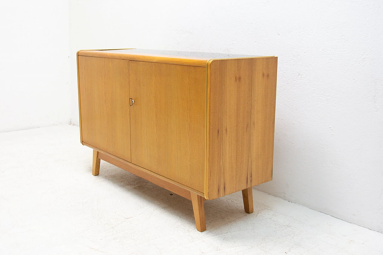 Beech and glass sideboard by Hubert Nepožitek & Bohumil Landsman for Jitona, 60s 1254982