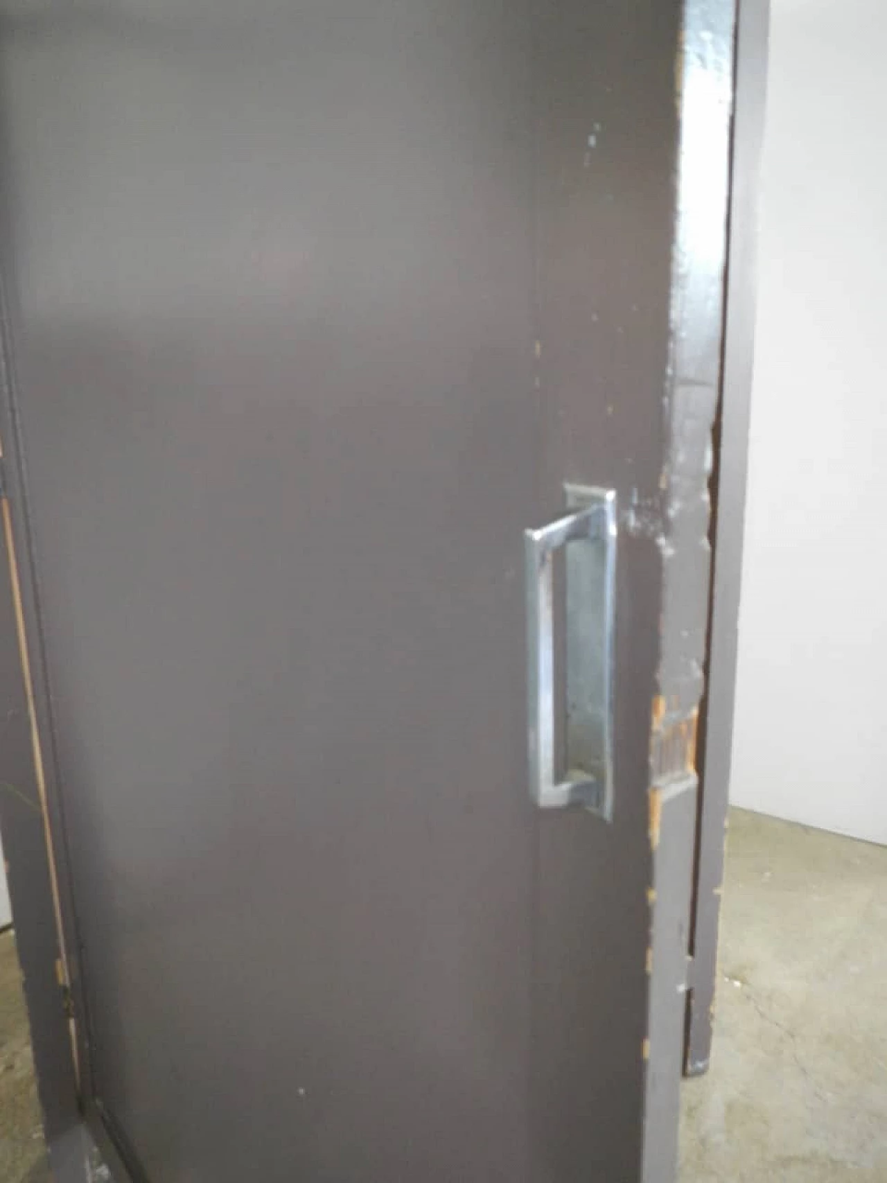 Spruce closet, 50s 1255016