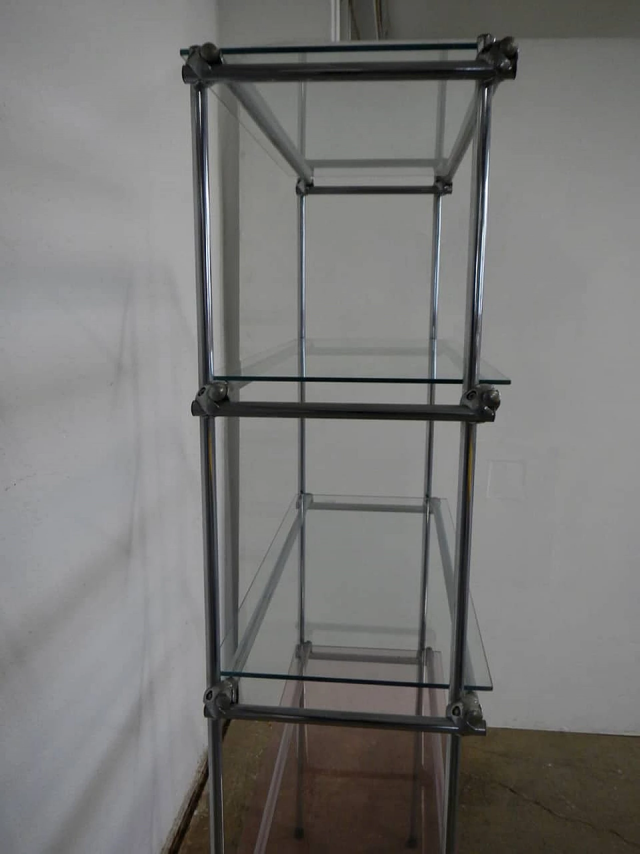 Metal bookcase with glass shelves, 70s 1255157