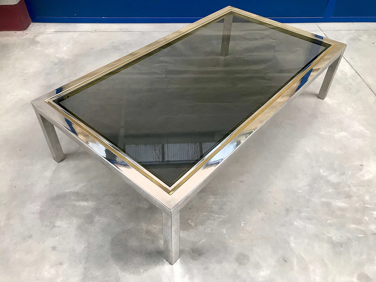 Coffee table in metal, brass and smoked glass, 70s 1256037