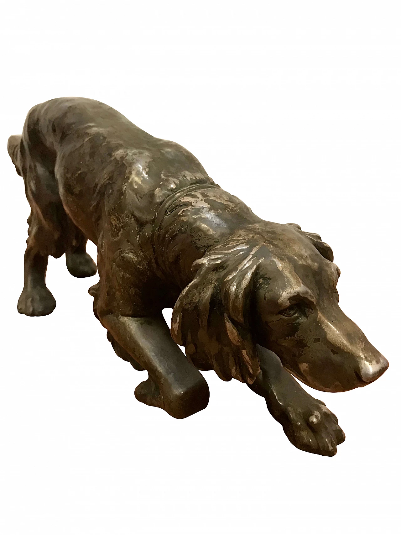 Cane da caccia in terracotta laminata in rame argentato di R. Teglio, anni ’40 1256165