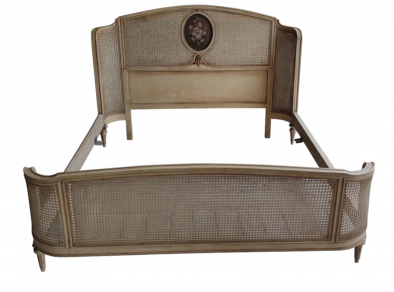 Letto francese in paglia di Vienna con decoro floreale, inizio '900 1256650