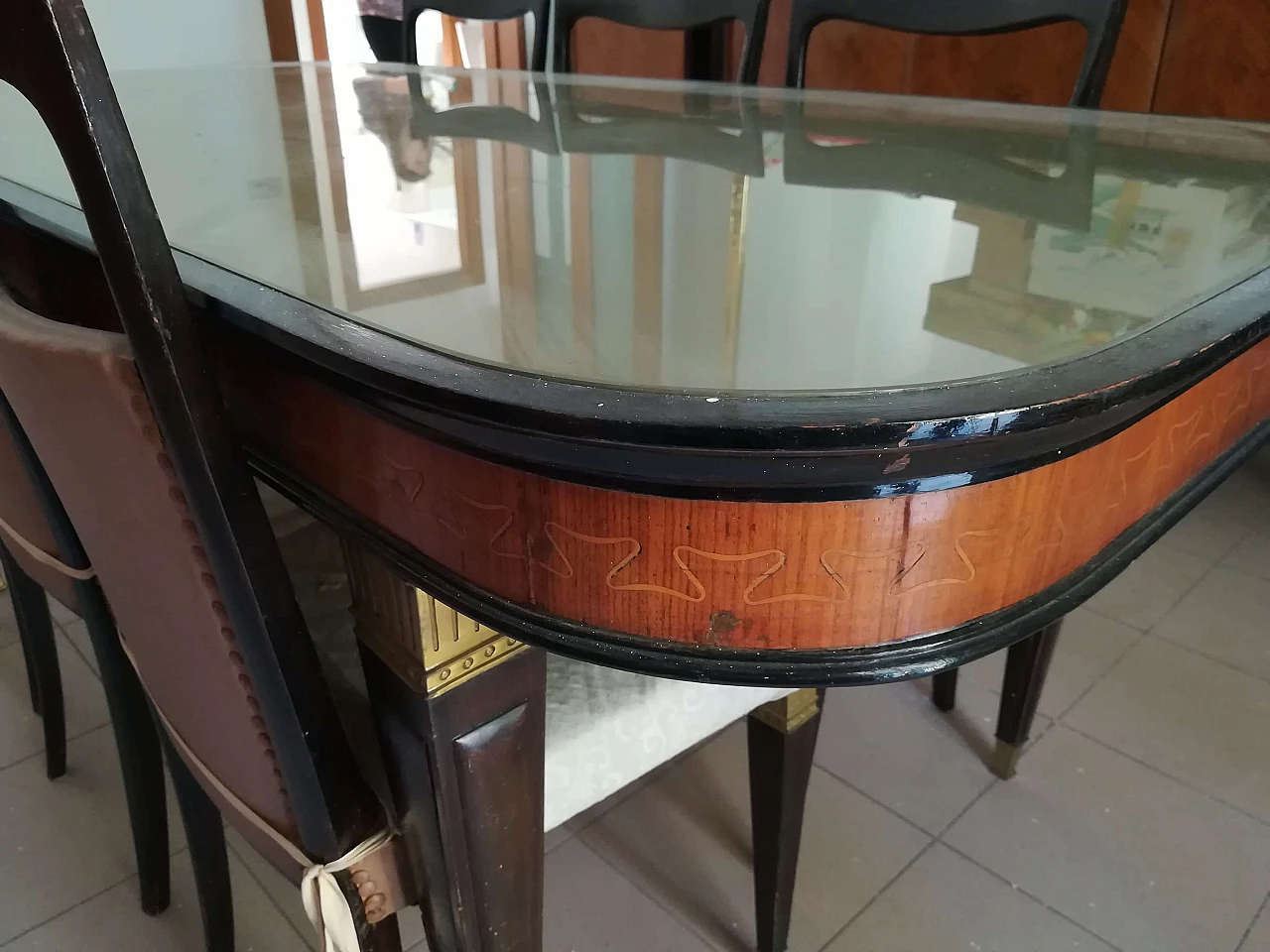 Tavolo da pranzo e 2 credenze in palissandro e ottone, anni '50 1256690