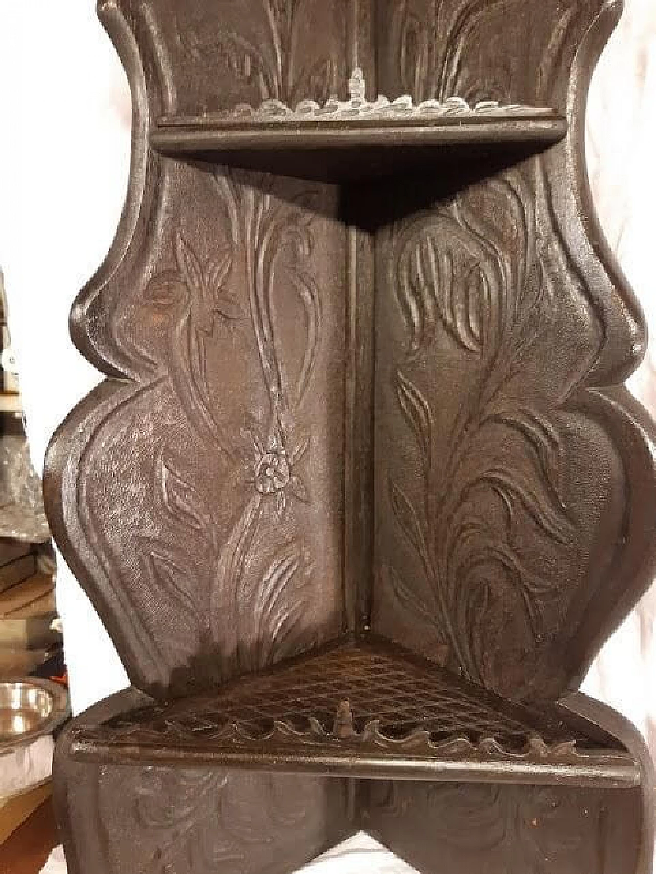 Carved wooden corner cabinet, early 20th century 1257357