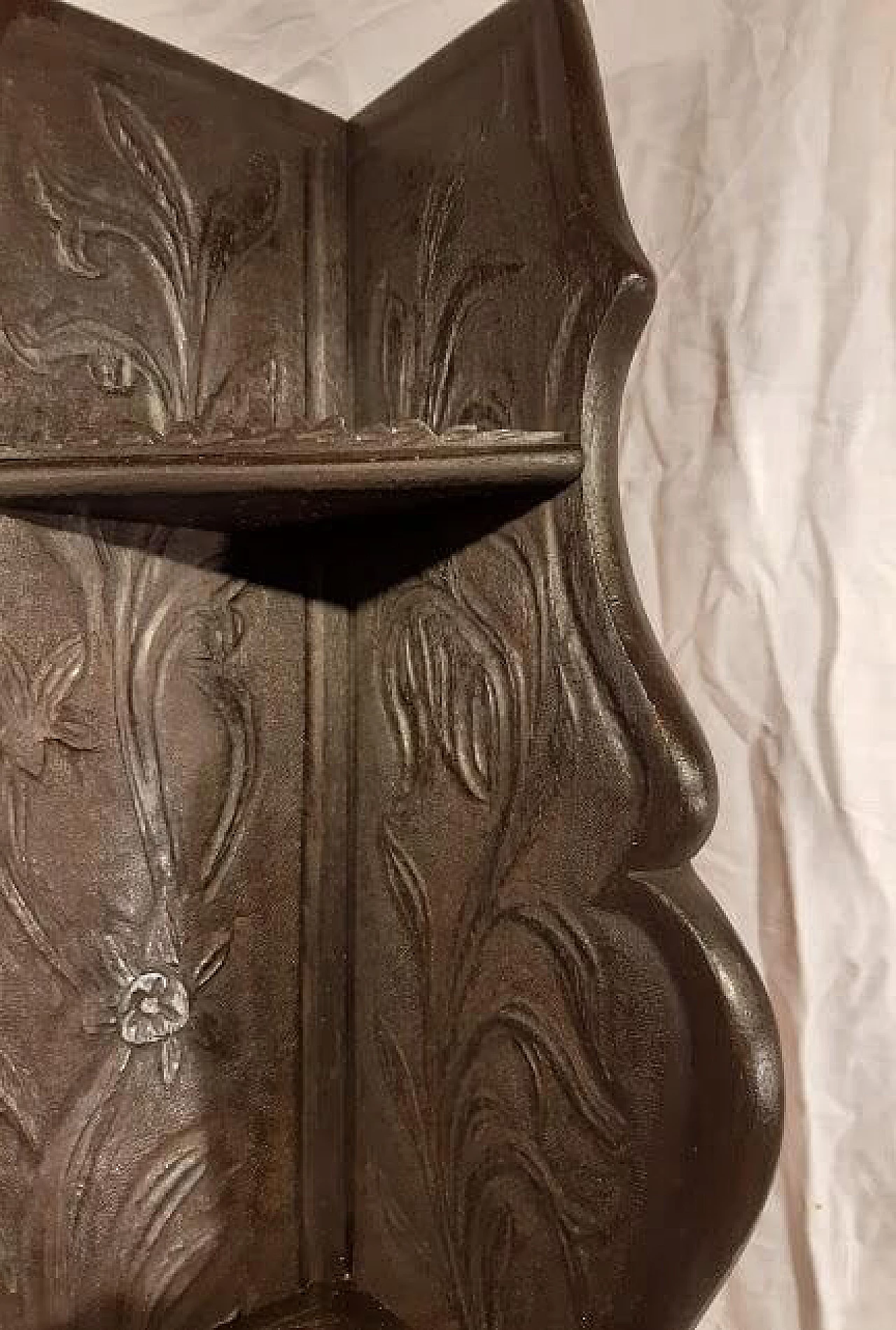 Carved wooden corner cabinet, early 20th century 1257360