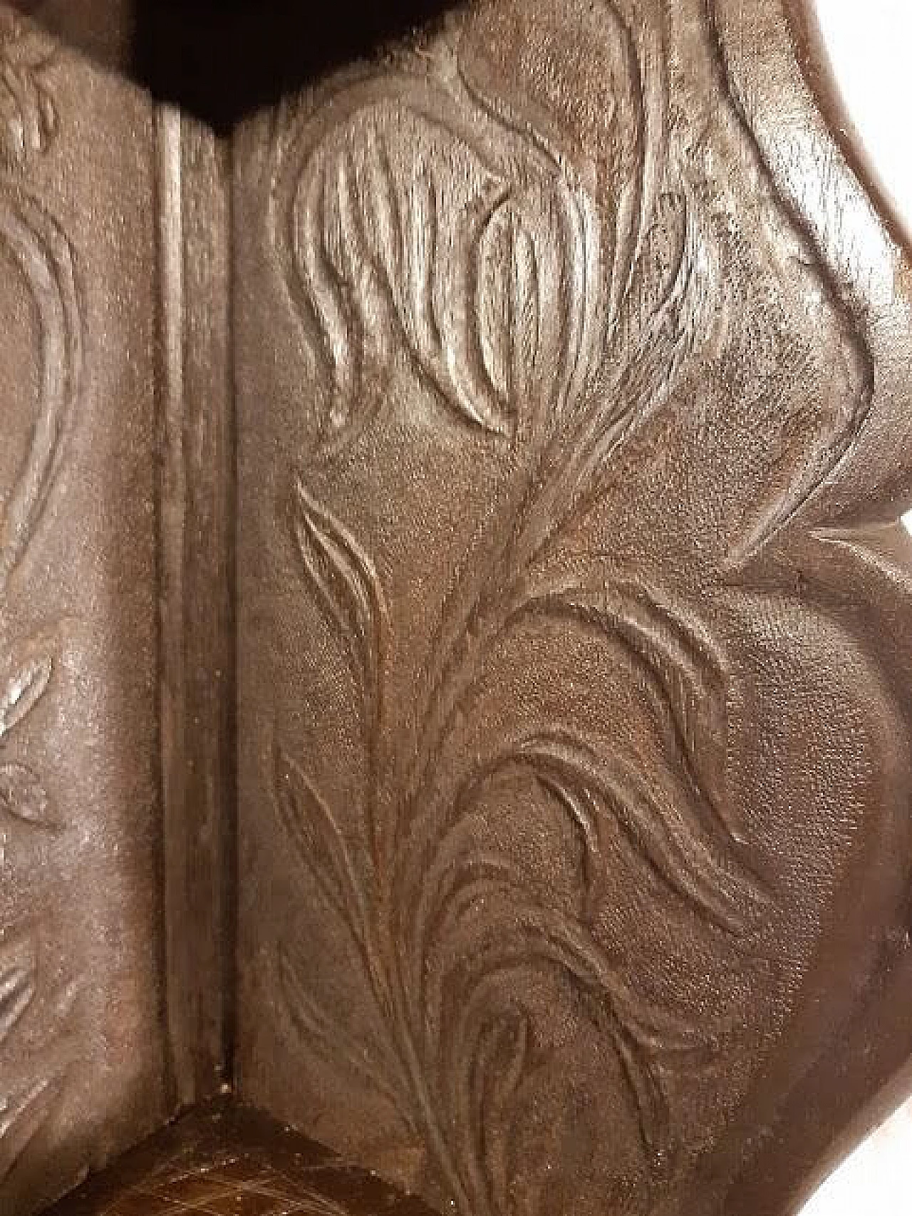 Carved wooden corner cabinet, early 20th century 1257361