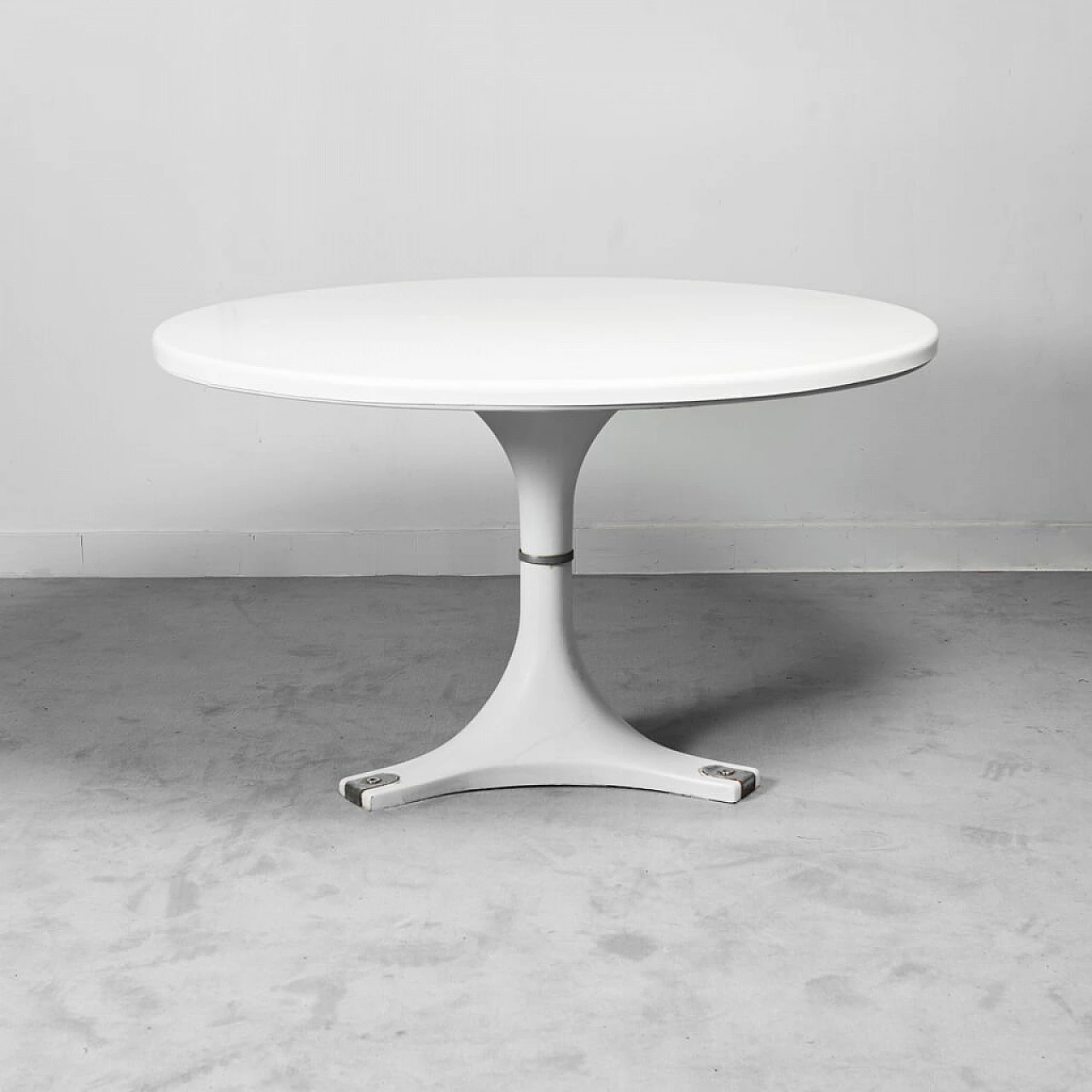 Round table 4997 by Anna Castelli and Ignazio Gardella for Kartell, 60s 1257590